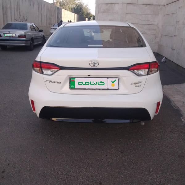 امکانات تویوتا لوین بنزینی