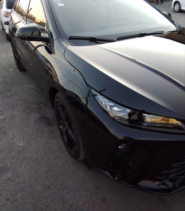 تصویر فونیکس آریزو ۶ GT از نمای کلی
